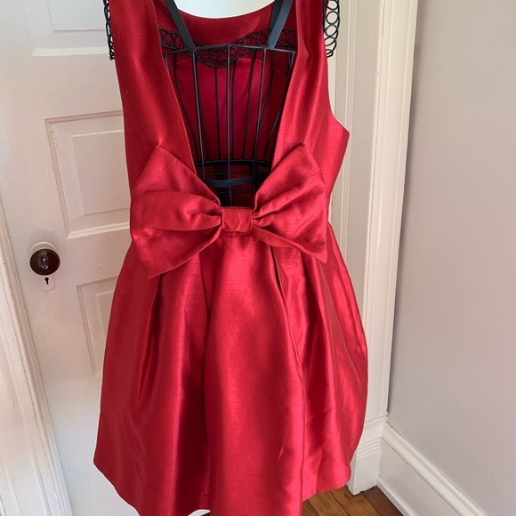 Lulus Dresses & Skirts - Lulu’s Red Party Dress!